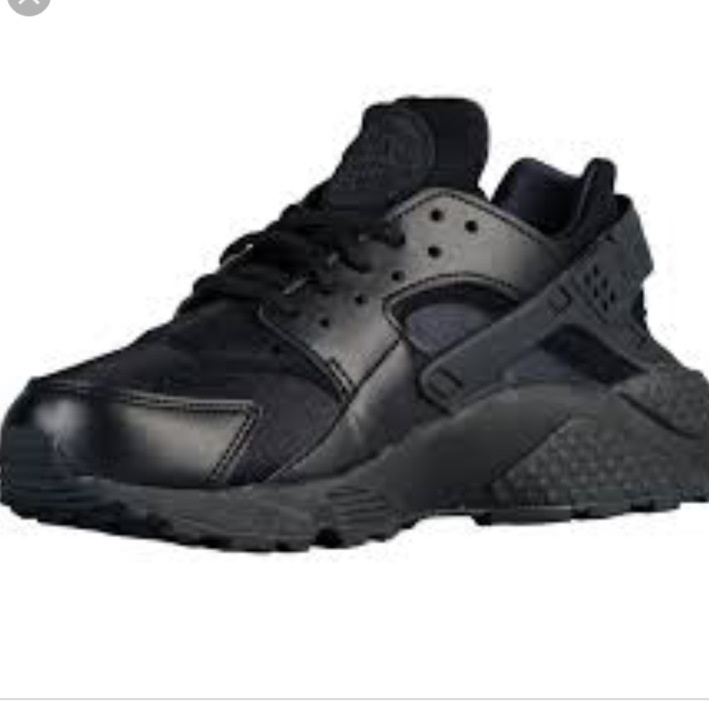 Black huaraches
